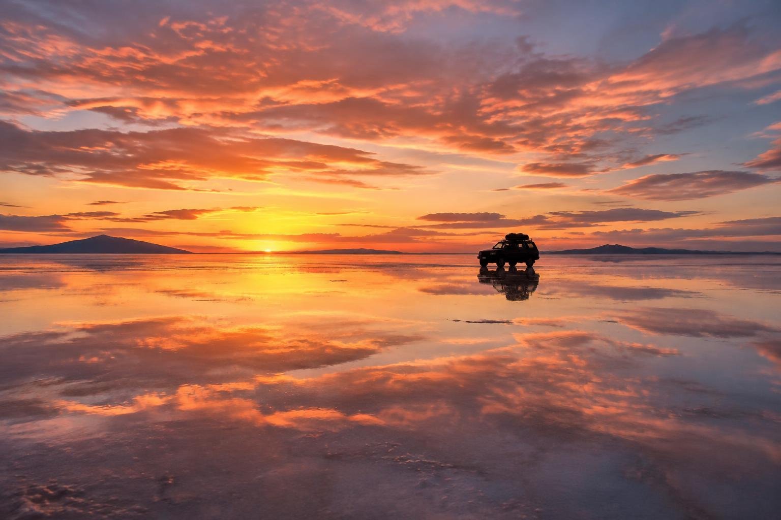 Sunset on the Salar de Uyuni
