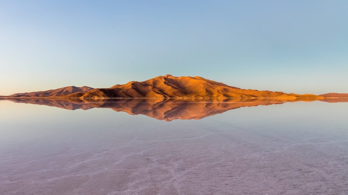 Salar de Uyuni salt flat under a blue sky, the destination behind every Salar de Uyuni trip cost