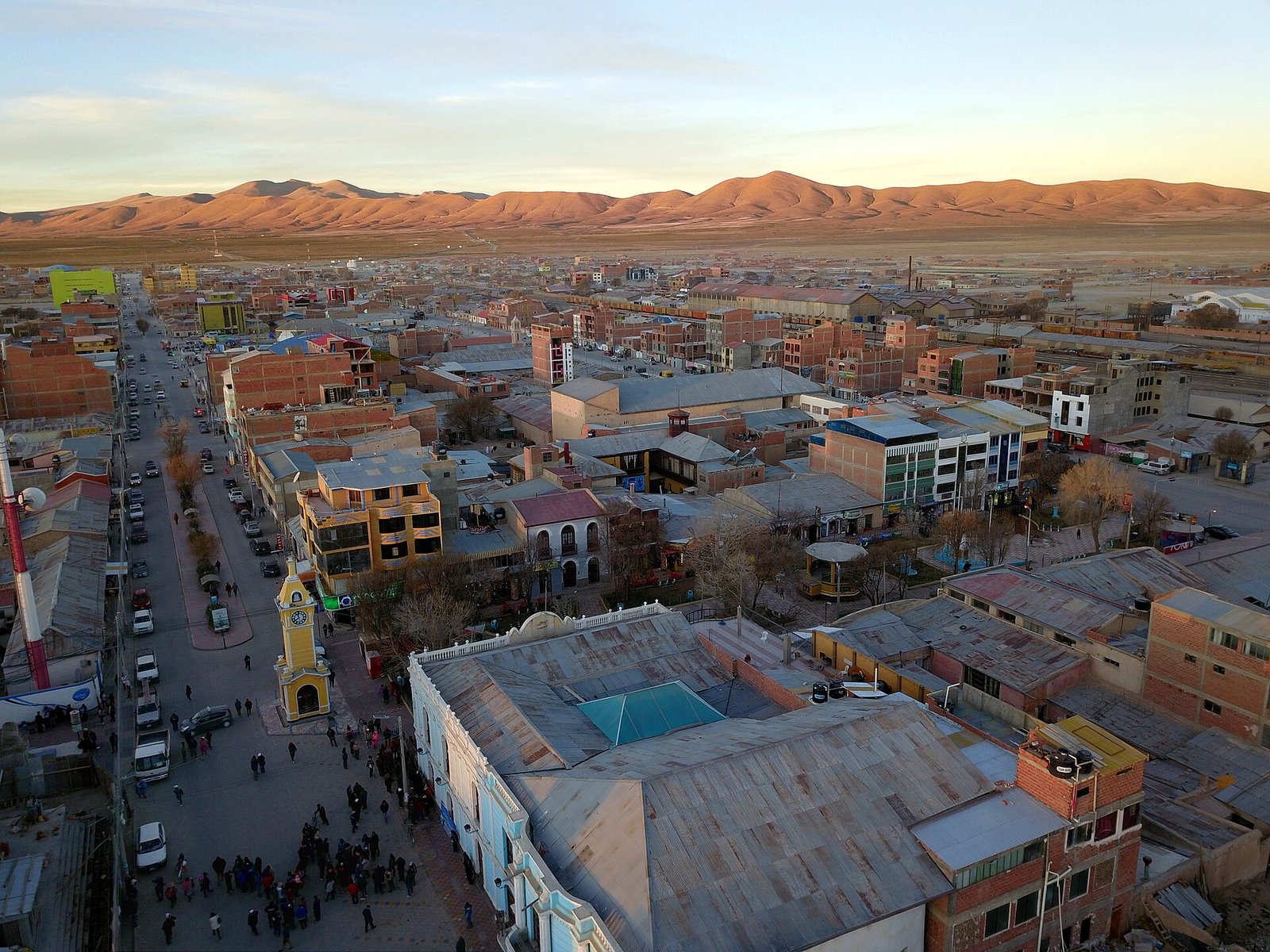 Aerial view of Avenida Potosí in Uyuni town, the base for Salar de Uyuni tours
