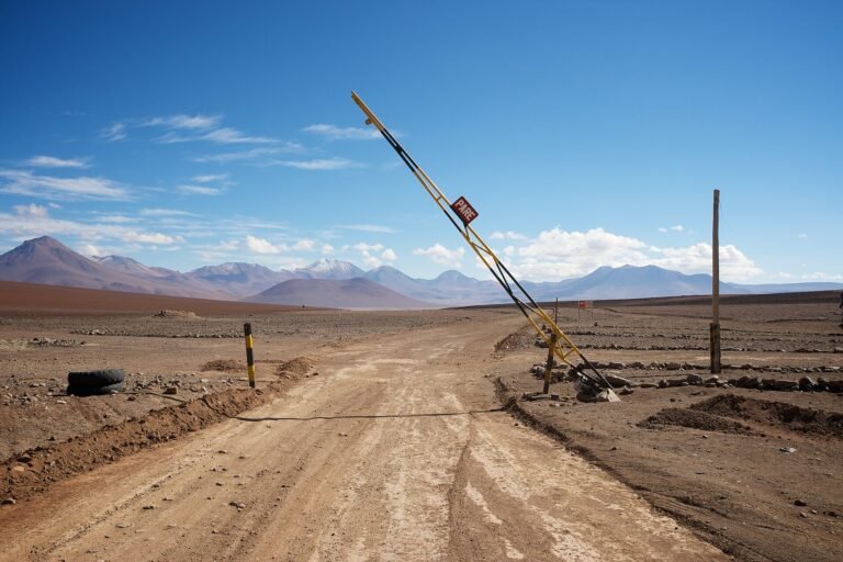 Uyuni to San Pedro de Atacama: The 3-Day Tour Explained (Border, Route, Costs)